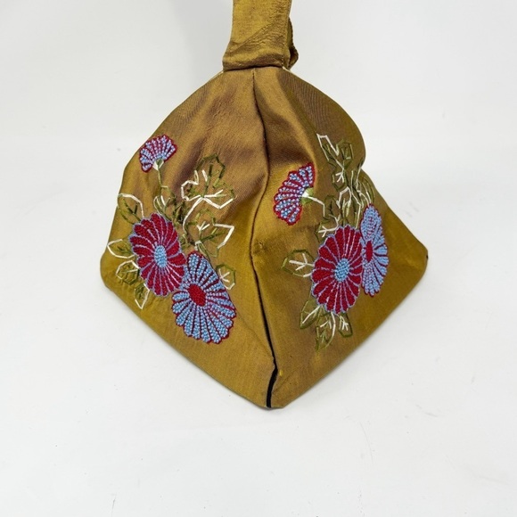 Vintage Green Satin Embroidered Asian Theme Triangle 3D Purse Bag Satchel Lined - Picture 4 of 7